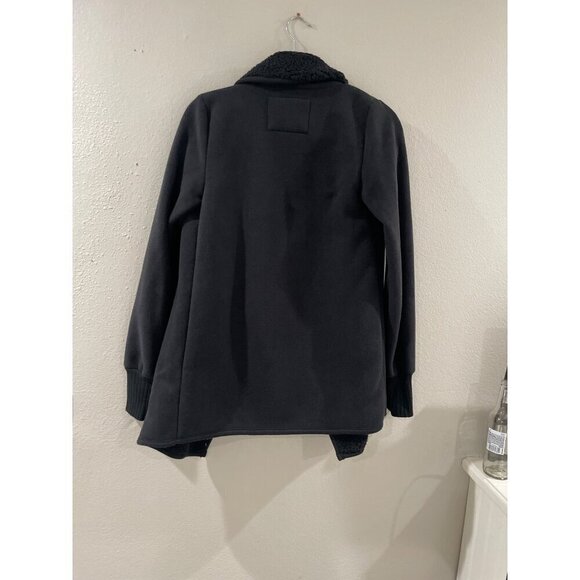 Abercrombie & fitch Womens Black Fuzzy Sweater/Cardigan/Jacket size Small - Picture 4 of 8